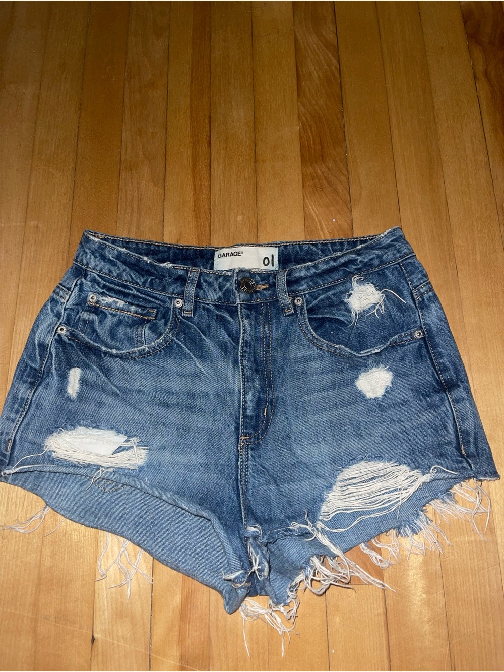 Garage Distressed Denim Shorts💙